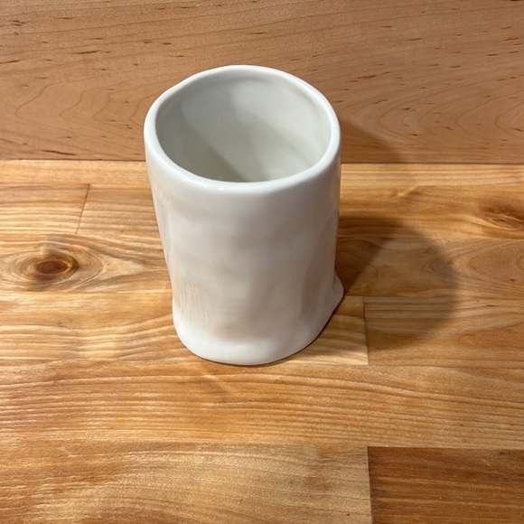 Bootiful Ghost Halloween Makeup Brush Holder - Picture 3 of 5